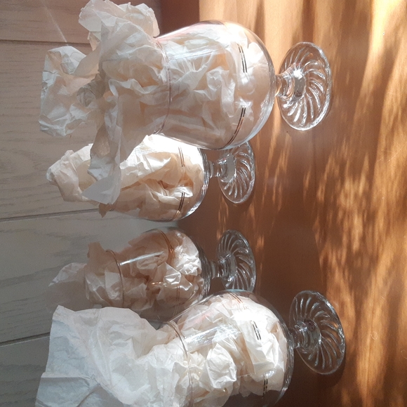 Petro Canada 1988 Calgary Winter Olympic Games Brandy Snifter Glasses set of 4 - Picture 4 of 7